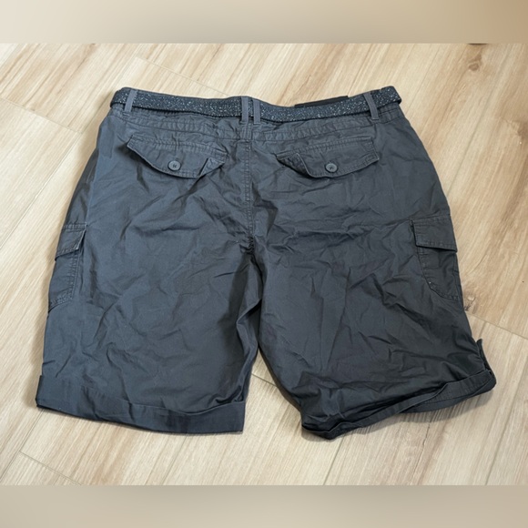 NWT Kohl's Women's Dark Gray Cargo Bermuda Shorts Sz 12 - Picture 5 of 5